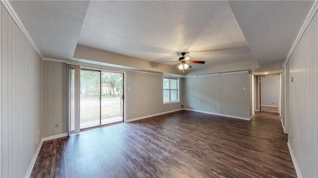 Building Photo - 1108 Forest Glen Ct