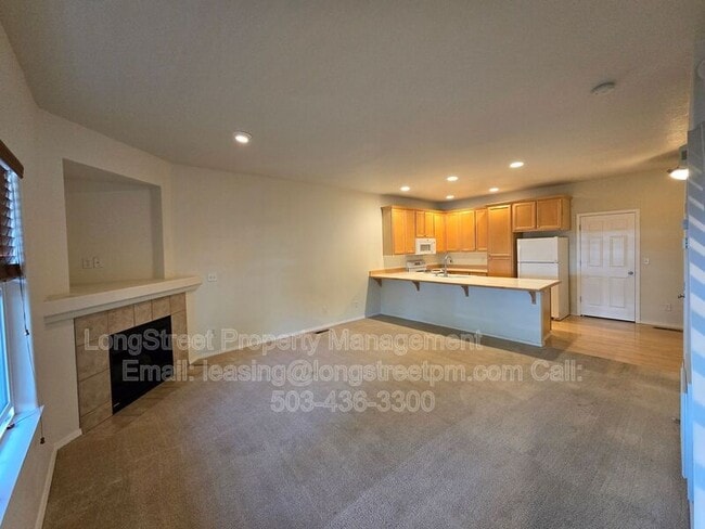 Building Photo - 3008 NW Morning Glory Dr