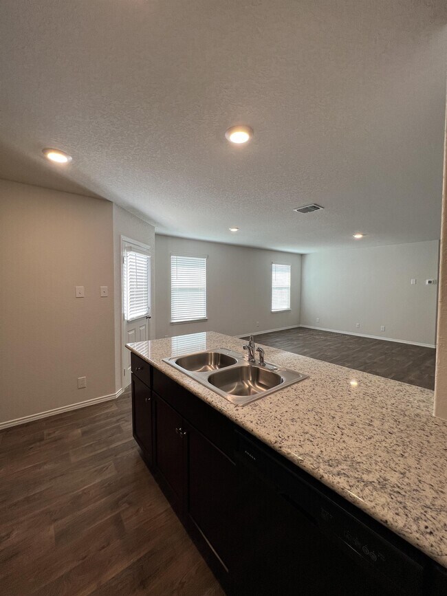 Building Photo - 15315 Shortwing