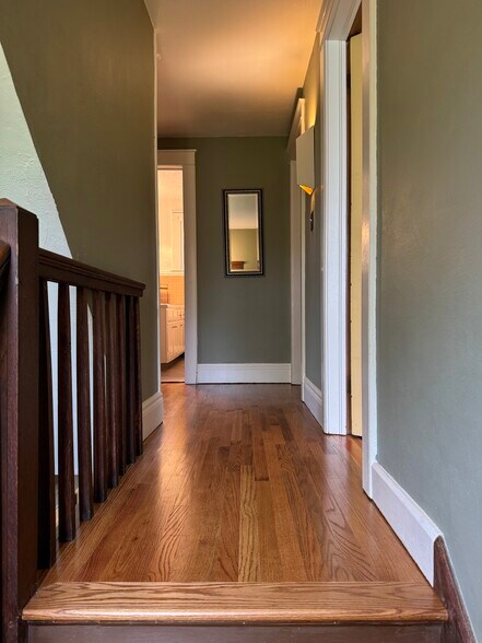 Building Photo - 608 Ackerman Ave