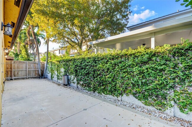 Building Photo - 11331 NW 44th Terrace