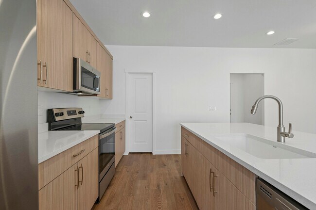 Building Photo - 904 S 850 W