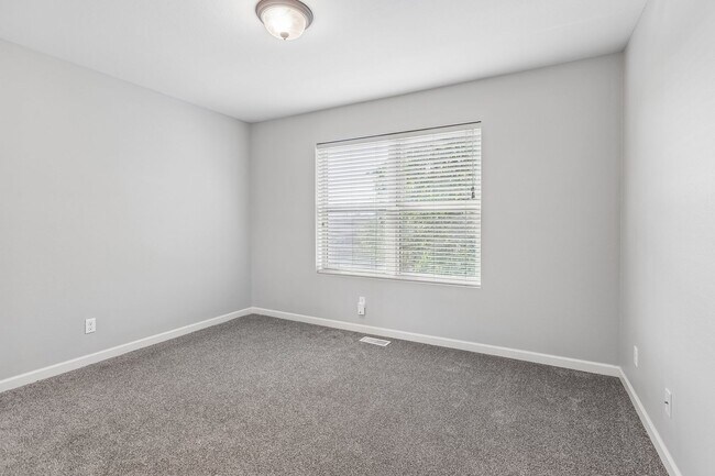 Building Photo - 15915 Filmore Cir