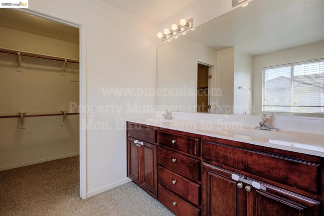 Building Photo - 5442 Rockwood Cir