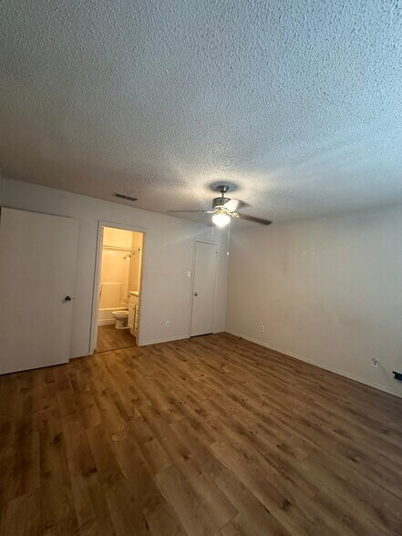Building Photo - 623 Wolftrap Dr