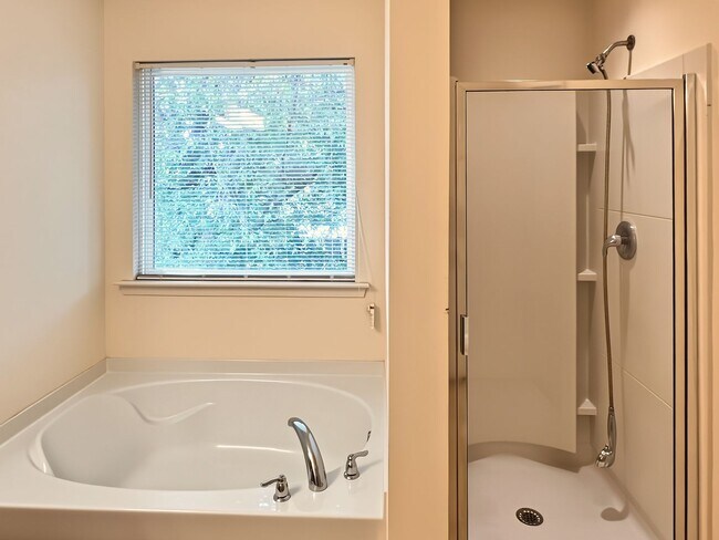 Building Photo - 5417 Black Maple Dr