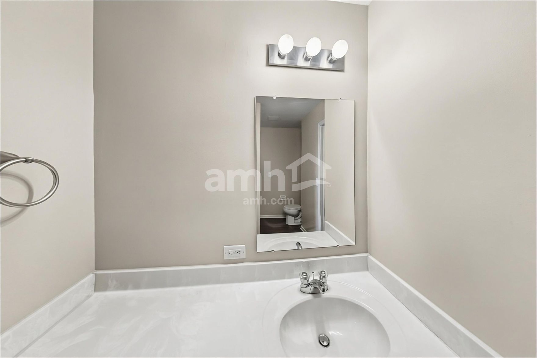 Building Photo - 7266 Rondeau Dr