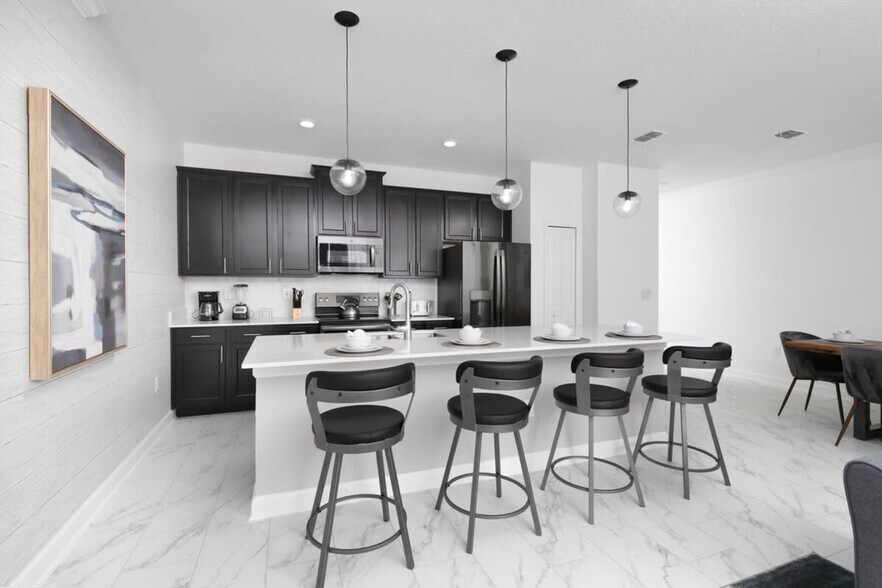 Building Photo - 994 Splash Shot Pl