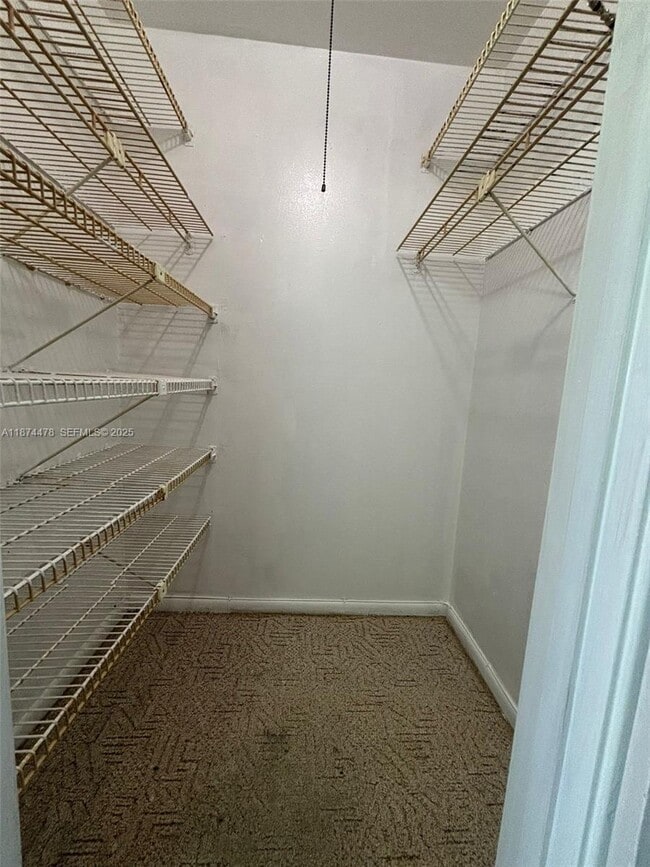 Building Photo - 154 Northampton H