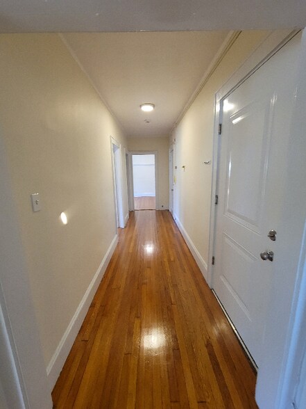 Building Photo - 36 Boulevard Terrace