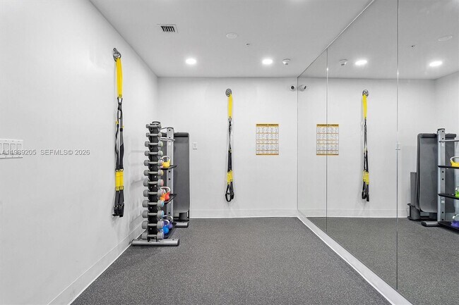 Building Photo - 3340 NE 190th St