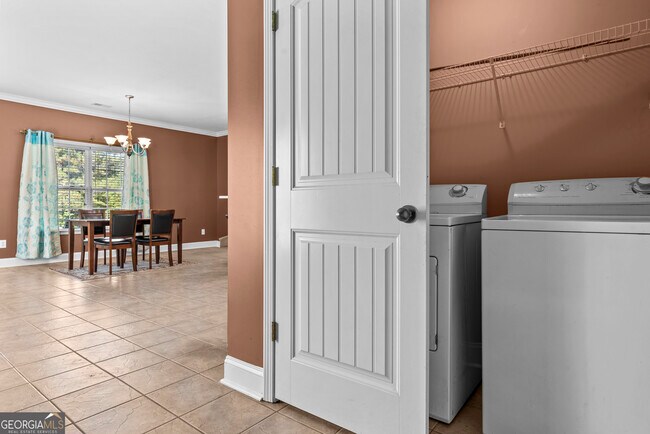 Building Photo - 1141 Whispering Lakes Trail