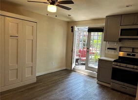 Building Photo - 10709 Wheelock Cir