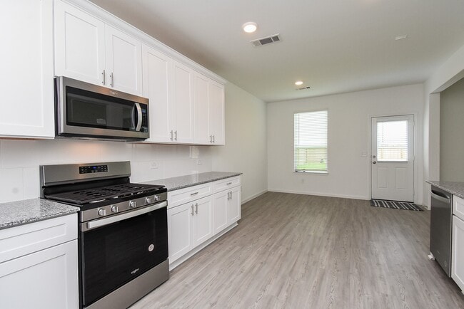 Building Photo - 23923 Escardilla Dr