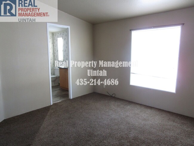 Building Photo - 3 bedroom 2 Bath Home
