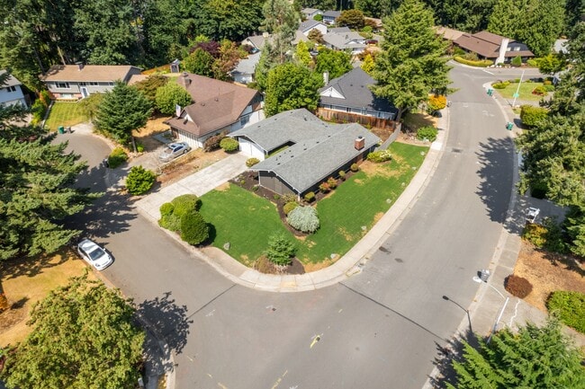 Building Photo - Fully Remodeled 4BR Rambler in Private Federal Way Community