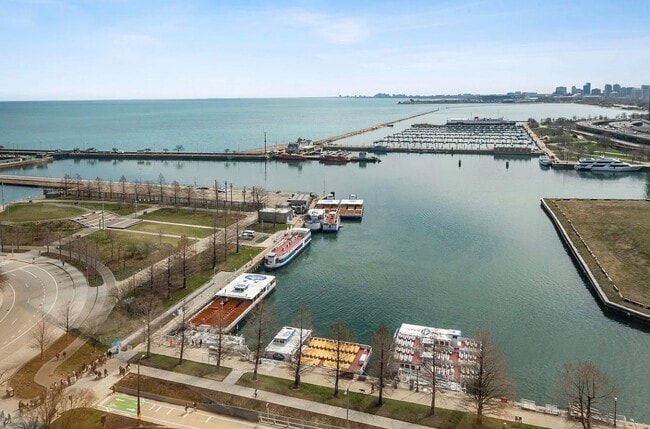 Building Photo - 505 N Lake Shore Dr