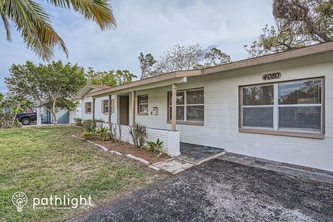 Primary Photo - 4080 Bluefish Dr SE