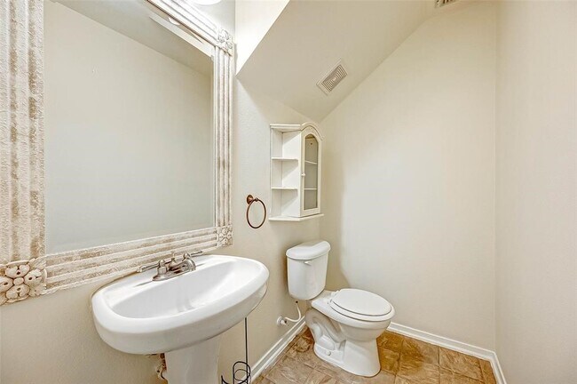 Building Photo - 20591 Sycamore Crest Ln