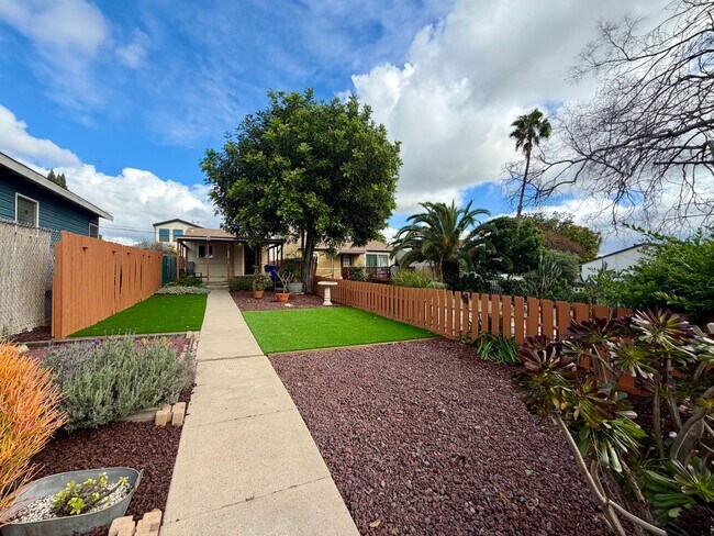 Building Photo - Beautiful 2 Bed / 2 Bath Home Near North Park with Expansive Outdoor Space + Garage!