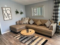 Building Photo - 713 Diamond Loop