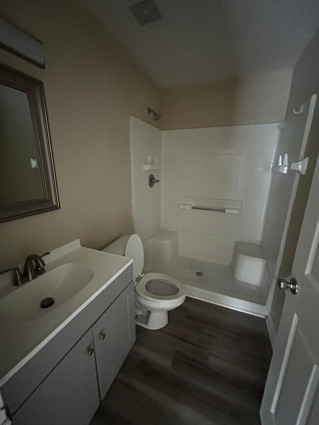 Building Photo - Quail Run Duplex