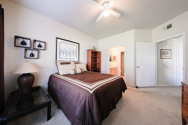 Building Photo - 3236 E Chandler Blvd