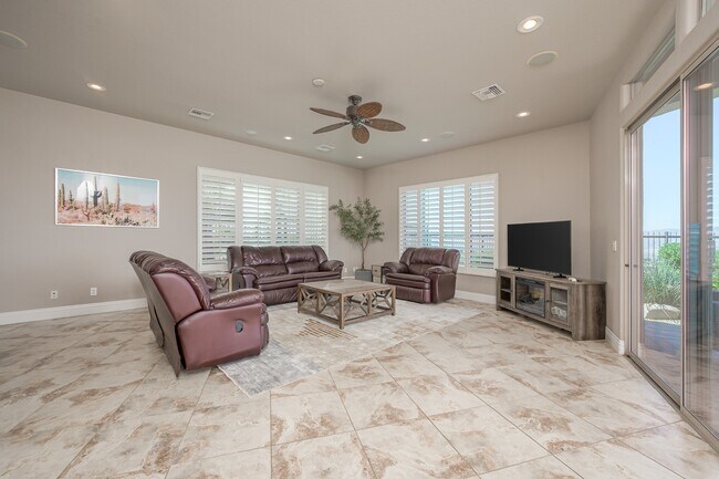 Building Photo - 1362 Pioneer Trail