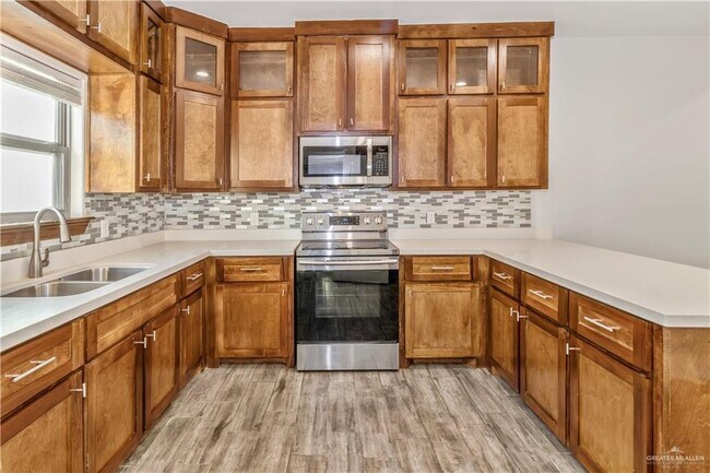 Building Photo - 14 14th St