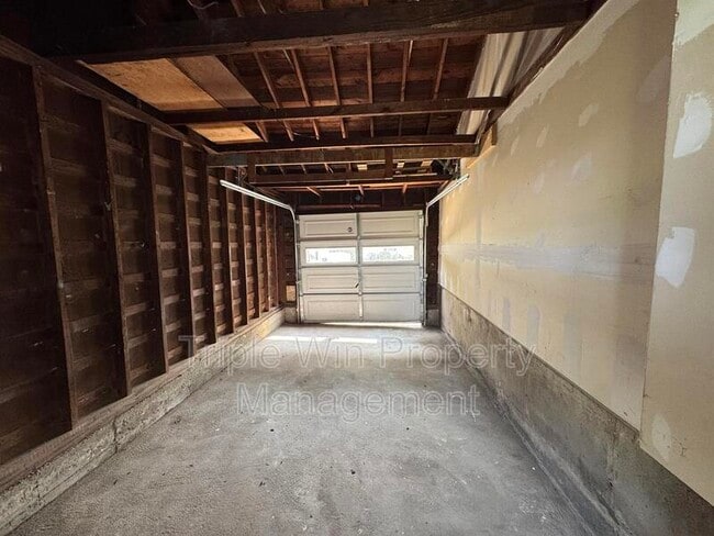 Building Photo - 3155 O Hare Dr