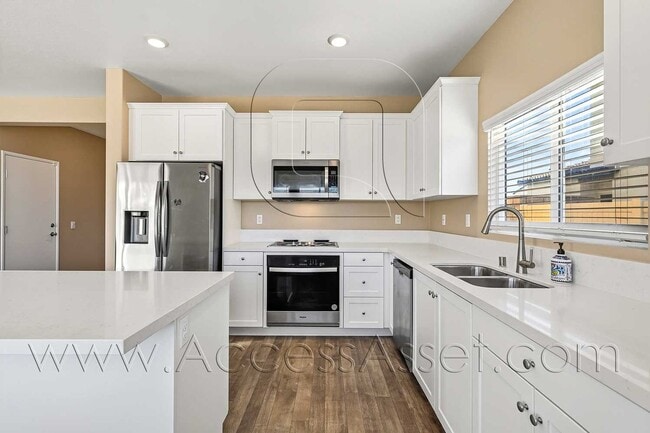 Building Photo - Beautiful Two-Story 4 Bed/3 Bath Home In Perris!