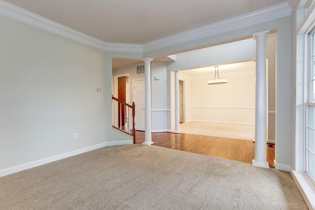 Building Photo - 2705 Mae Wade Ave