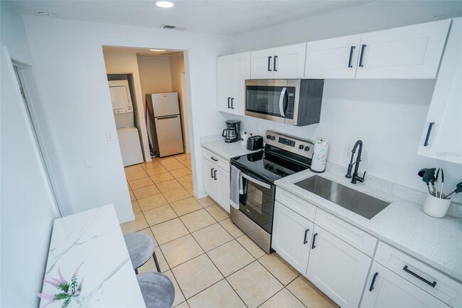 Building Photo - 1361 29th St S