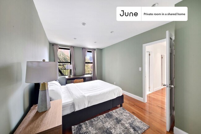 Primary Photo - Private bedroom in 4 bed/2 bath Home