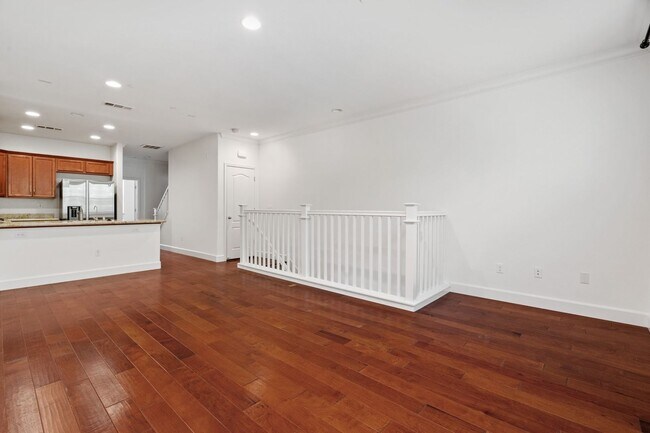 Building Photo - ELEGANTLY APPOINTED TOWNHOME IN TOSCANA PRIVATE & SECURE | NEAR GREENBELT!
