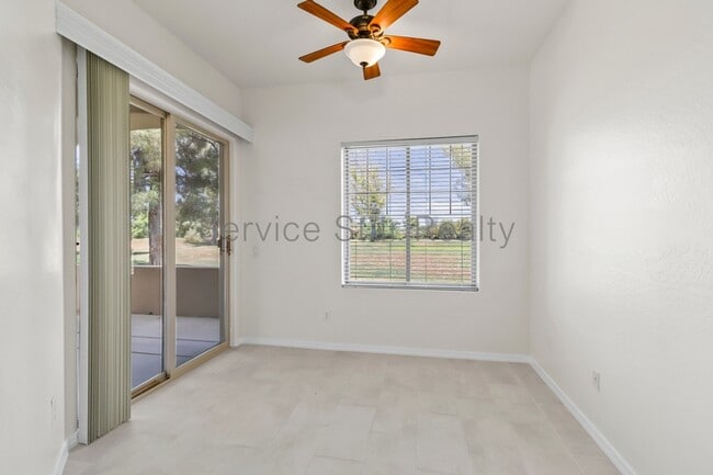 Building Photo - 11000 N 77th Pl