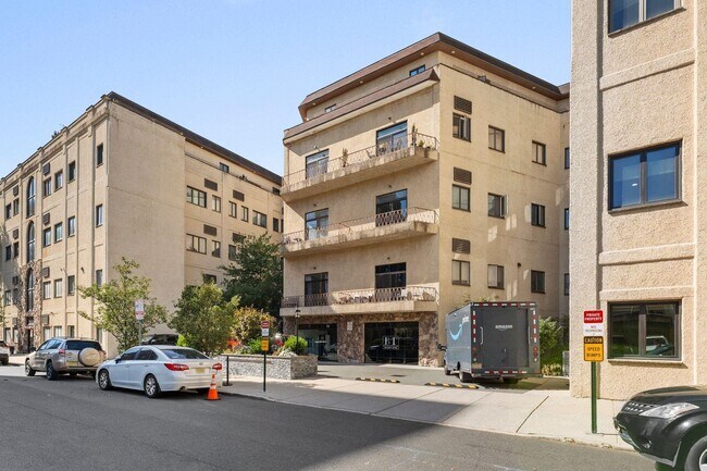 Building Photo - 75 LIBERTY Ave