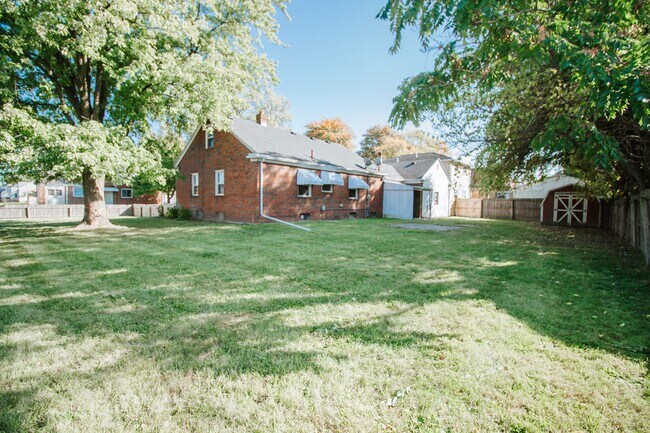 Building Photo - 3471 Jeannette Ave