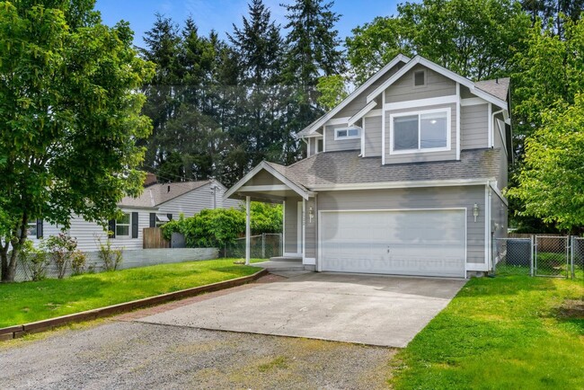 Building Photo - Gorgeous House in Lakewood!