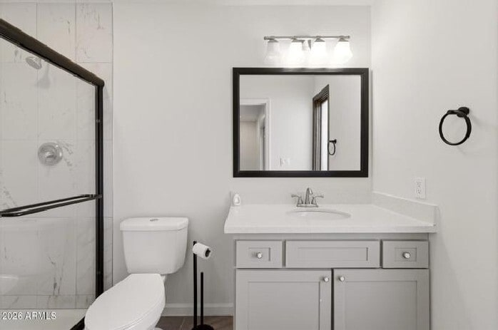 Masterbath - 5142 E Edgemont Ave