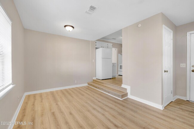 Building Photo - 2971 W 16th St