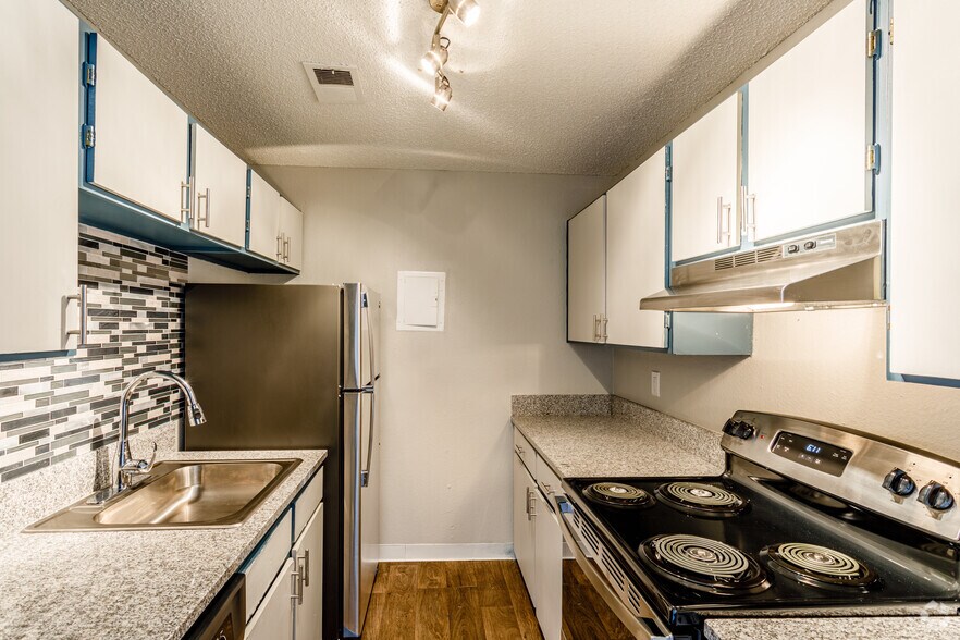 2BR, 1.5BA - B1 - Meadows at Town Center - Newly renovated i...