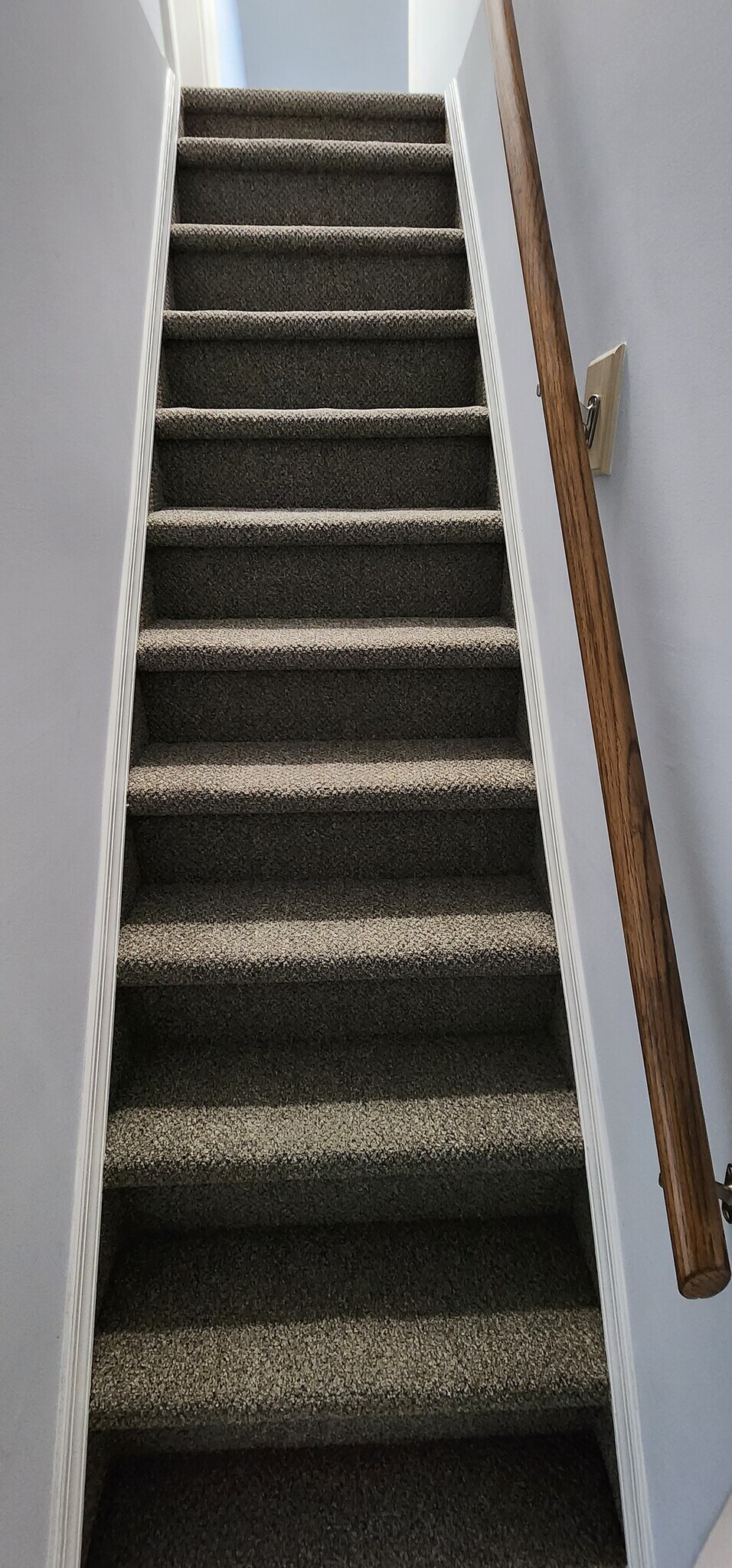 Building Photo - 241 Center Ave