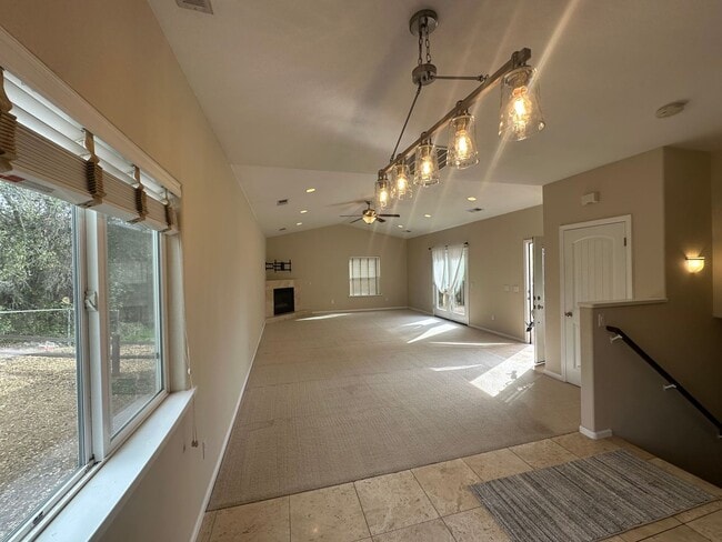 Building Photo - Move in special: $500 off first months rent! Home located in a gated Lakefront community with 3 s...