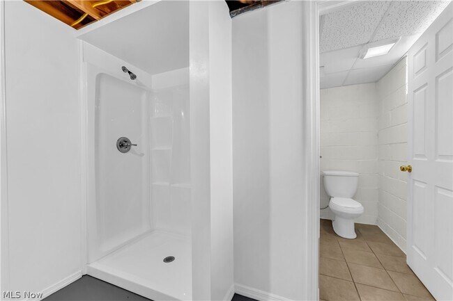 Building Photo - 9716 Alexander Rd