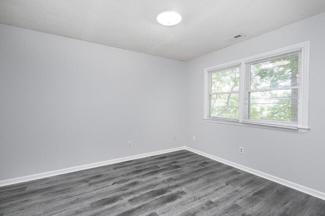 Building Photo - 121 Noel Ann Ct