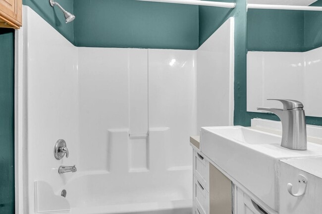 Building Photo - Cute and Cozy 2 bd/1 bath Home in Madison!