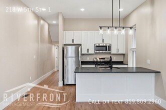 Building Photo - 218 W 5th St