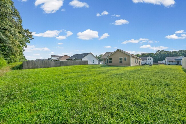 Building Photo - 1493 Fredrick Dr