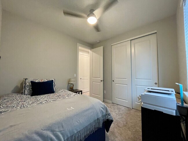 Building Photo - Hillsboro 3 Bed 2.5 Bath Townhome in Reeds Crossing ~ Includes A/C, 2 Car Garage w/ Level 2 Charg...